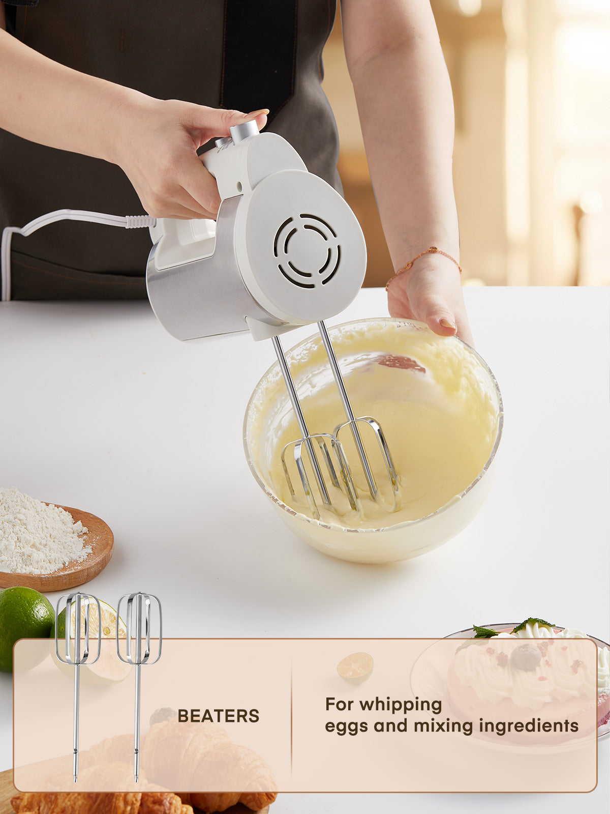 6-Gang-Handmixer mit Turbotaste, Küchenstabmixer zum Aufschlagen von Speisen, Eierschläger inkl. 3 Aufsätzen, Weiß